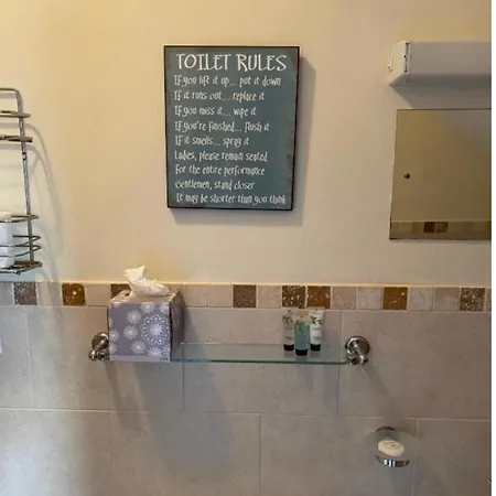 The Wayfarer, Robin Hoods Bay 3*